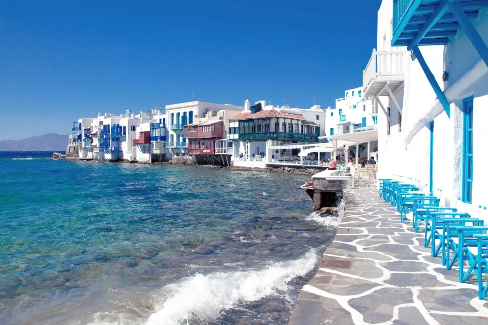 The Top 5 Most Popular Places in the Greek Islands