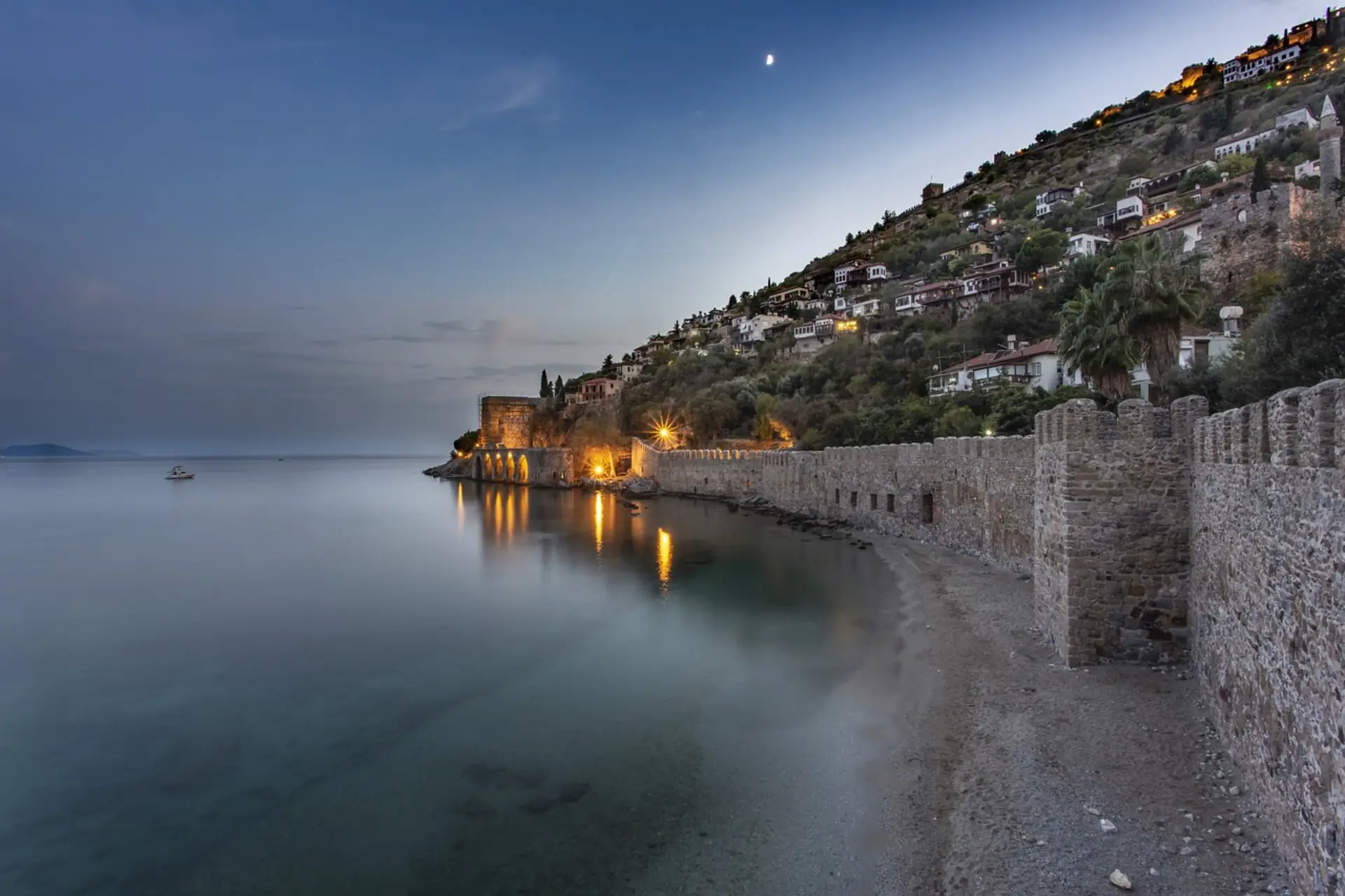 10 Places in the Mediterranean for a Relaxing Vacation Away from Children