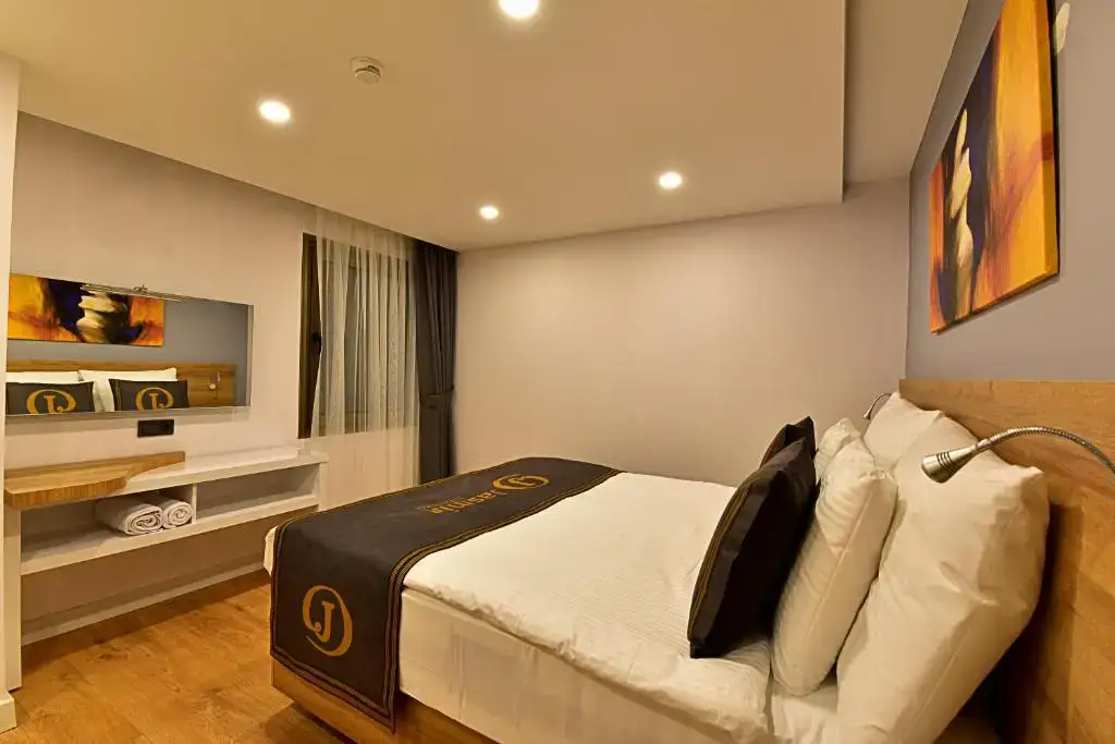 Three-Bed Room Apartment
